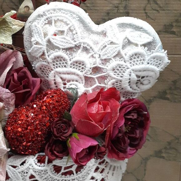 Hand made Cupids hanging basket of love. - Picture 6 of 9